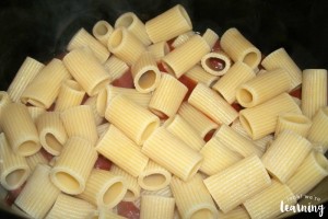 Easy Crockpot Vegan Rigatoni