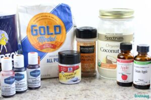 How to Make Apple Pie Playdough