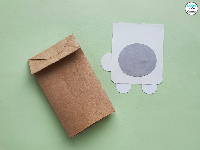 Simple Polar Bear Paper Puppet